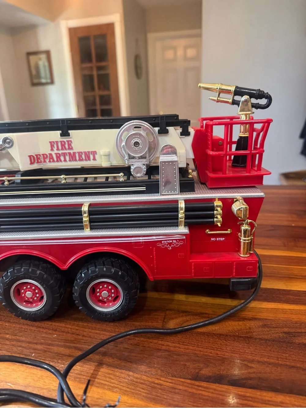Vtg New Bright Wire Remote Control Metro Fire Truck 1990  Vintage Works 26.6